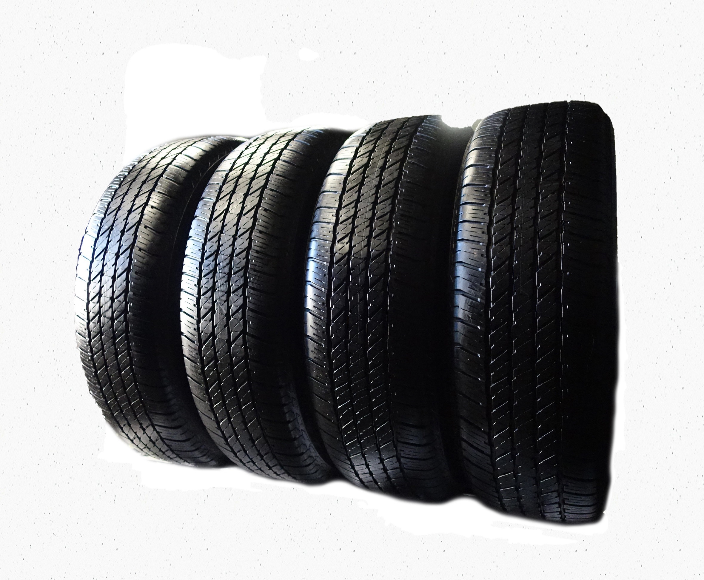 265 65 17 Bridgestone Dueler HT840